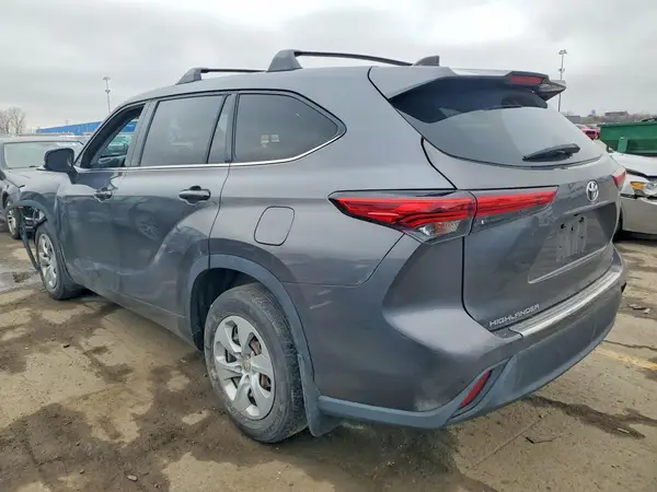 5TDZZRAH2NS098345 2022 TOYOTA HIGHLANDER - Image 2