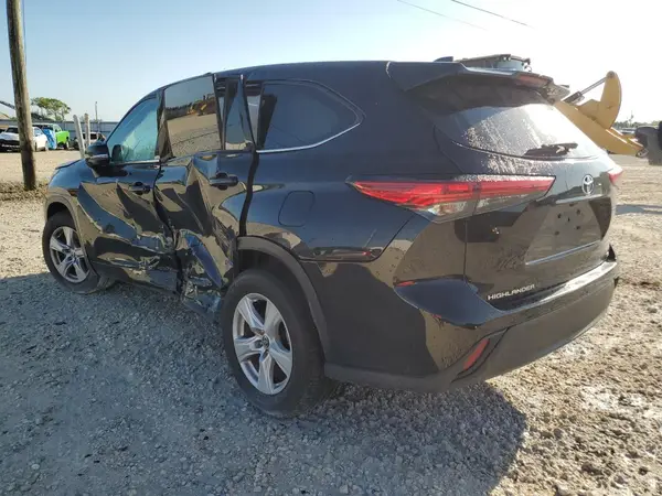 5TDZZRAH2NS115158 2022 TOYOTA HIGHLANDER - Image 2