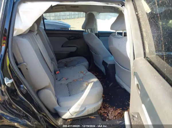 5TDZZRAH2NS142568 2022 TOYOTA HIGHLANDER - Image 8