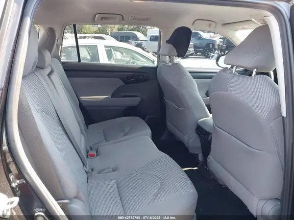 5TDZZRAH3LS020606 2020 TOYOTA HIGHLANDER - Image 8
