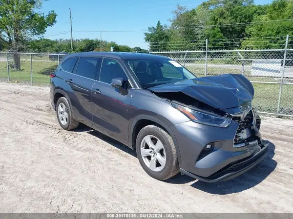 5TDZZRAH3MS034975 2021 TOYOTA HIGHLANDER - Image 1
