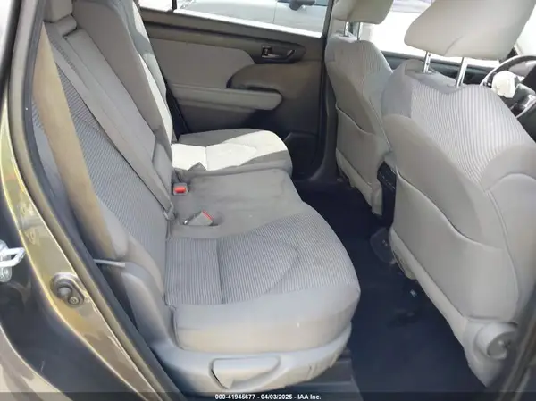 5TDZZRAH3MS040663 2021 TOYOTA HIGHLANDER - Image 8