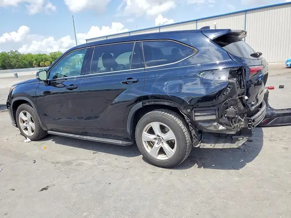 5TDZZRAH3MS073291 2021 TOYOTA HIGHLANDER - Image 2