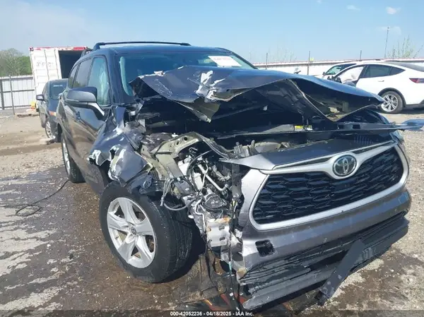 5TDZZRAH3MS523182 2021 TOYOTA HIGHLANDER - Image 1