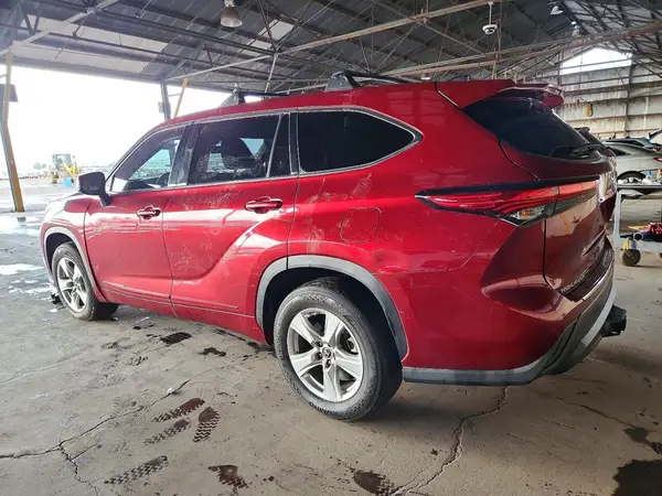 5TDZZRAH3NS093140 2022 TOYOTA HIGHLANDER - Image 2