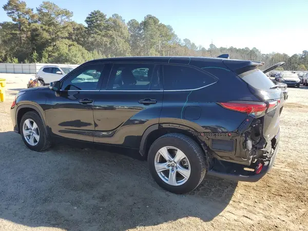 5TDZZRAH3NS094238 2022 TOYOTA HIGHLANDER - Image 2