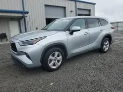 5TDZZRAH3NS103925 2022 TOYOTA HIGHLANDER