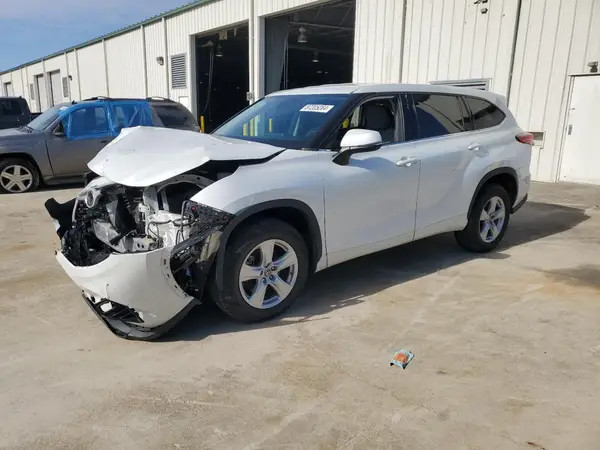 5TDZZRAH3NS104282 2022 TOYOTA HIGHLANDER - Image 1