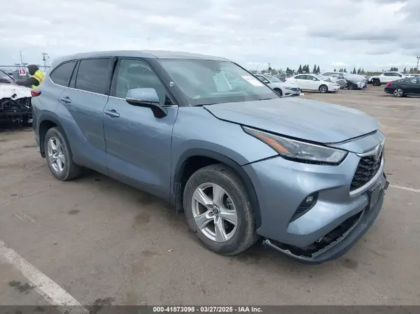 5TDZZRAH3NS118456 2022 TOYOTA HIGHLANDER - Image 1