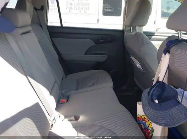 5TDZZRAH3NS133765 2022 TOYOTA HIGHLANDER - Image 8