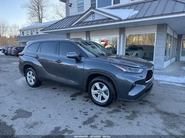 5TDZZRAH3NS543790 2022 TOYOTA HIGHLANDER - Image 1