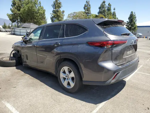 5TDZZRAH3NS552585 2022 TOYOTA HIGHLANDER - Image 2