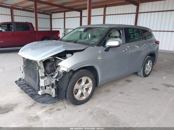5TDZZRAH4LS009193 2020 TOYOTA HIGHLANDER - Image 2