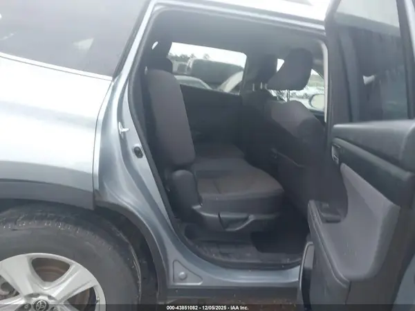 5TDZZRAH4MS041935 2021 TOYOTA HIGHLANDER - Image 8