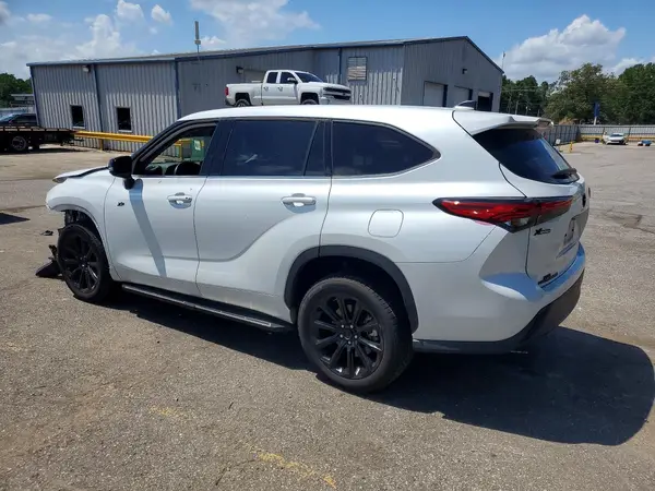 5TDZZRAH4NS555656 2022 TOYOTA HIGHLANDER - Image 2