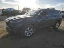 5TDZZRAH4NS560663 2022 TOYOTA HIGHLANDER