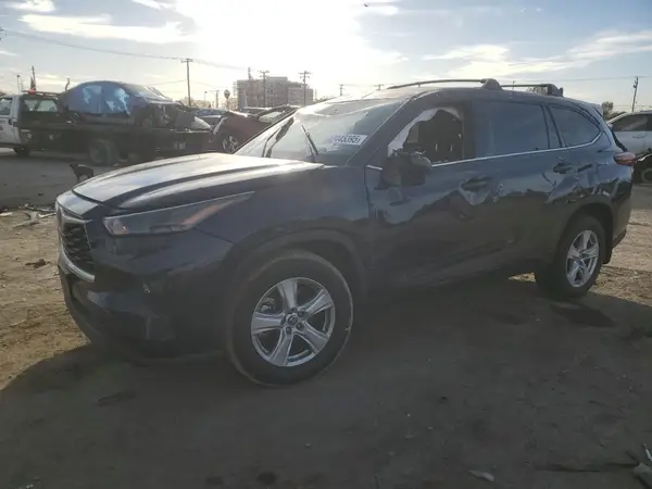 5TDZZRAH4NS560663 2022 TOYOTA HIGHLANDER - Image 1