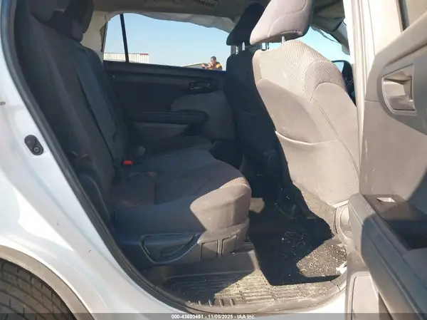 5TDZZRAH5MS052362 2021 TOYOTA HIGHLANDER - Image 8