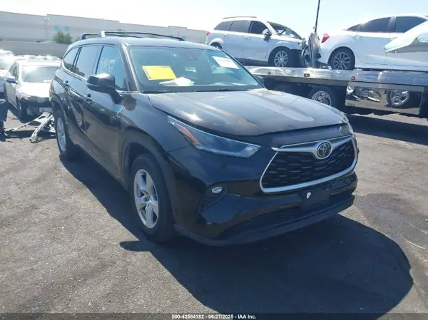 5TDZZRAH5MS068710 2021 TOYOTA HIGHLANDER - Image 1
