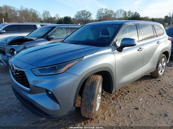 5TDZZRAH5MS078749 2021 TOYOTA HIGHLANDER - Image 2
