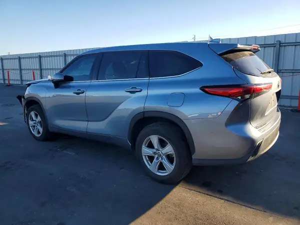 5TDZZRAH5MS083188 2021 TOYOTA HIGHLANDER - Image 2