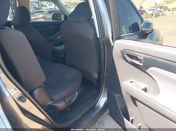 5TDZZRAH5MS515939 2021 TOYOTA HIGHLANDER - Image 8
