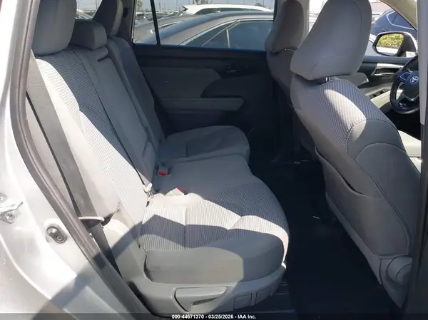 5TDZZRAH5MS517707 2021 TOYOTA HIGHLANDER - Image 8
