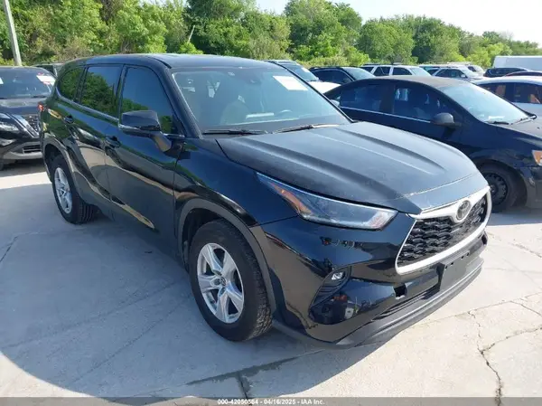 5TDZZRAH5MS525595 2021 TOYOTA HIGHLANDER - Image 1