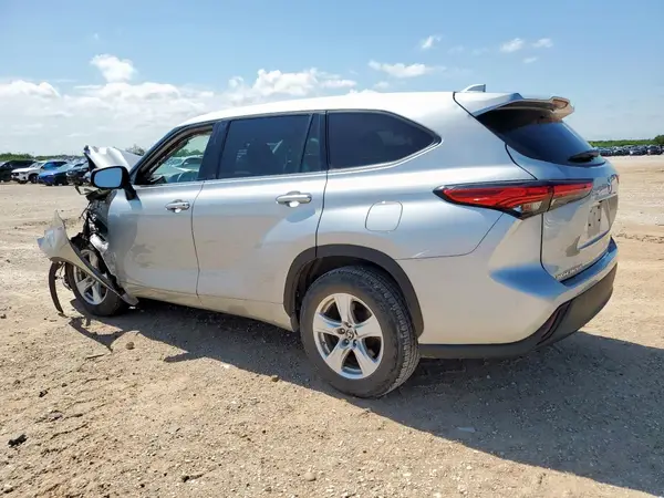 5TDZZRAH5MS530442 2021 TOYOTA HIGHLANDER - Image 2