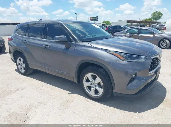 5TDZZRAH5MS536791 2021 TOYOTA HIGHLANDER - Image 1