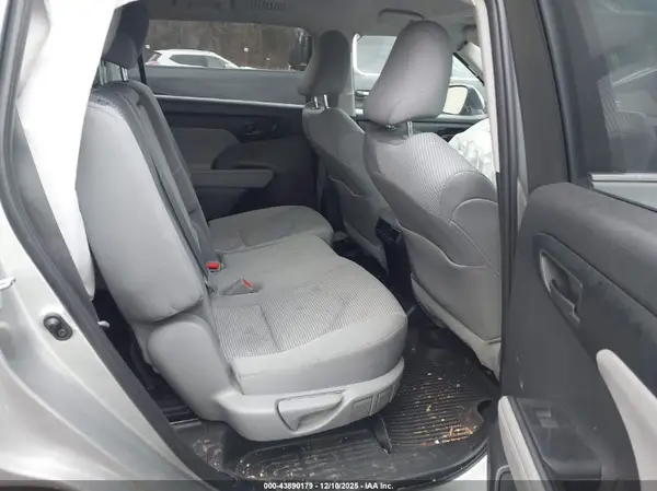5TDZZRAH5NS132715 2022 TOYOTA HIGHLANDER - Image 8