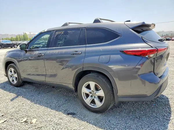 5TDZZRAH5NS142452 2022 TOYOTA HIGHLANDER - Image 2