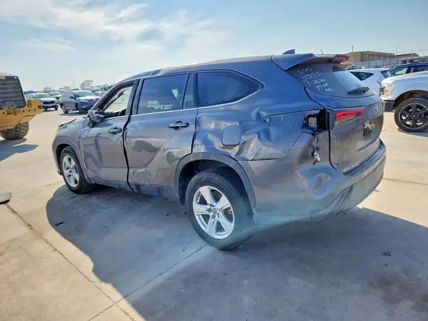 5TDZZRAH6MS089422 2021 TOYOTA HIGHLANDER - Image 2