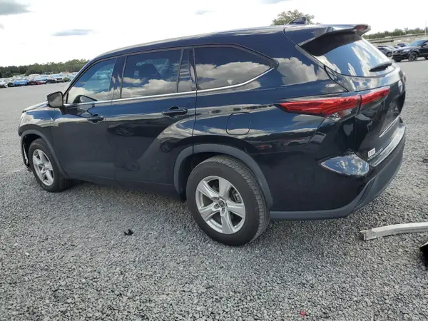 5TDZZRAH6MS528523 2021 TOYOTA HIGHLANDER - Image 2