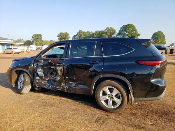 5TDZZRAH6MS530448 2021 TOYOTA HIGHLANDER - Image 2