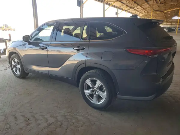 5TDZZRAH7LS006059 2020 TOYOTA HIGHLANDER - Image 2