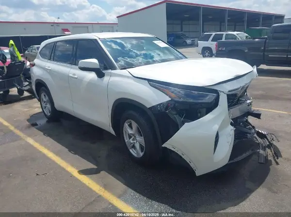 5TDZZRAH7MS516123 2021 TOYOTA HIGHLANDER - Image 1