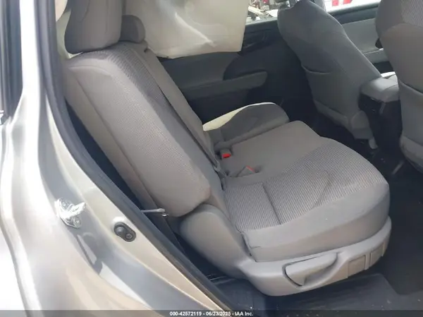 5TDZZRAH7NS108514 2022 TOYOTA HIGHLANDER - Image 8