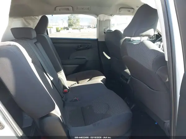 5TDZZRAH7NS130190 2022 TOYOTA HIGHLANDER - Image 8