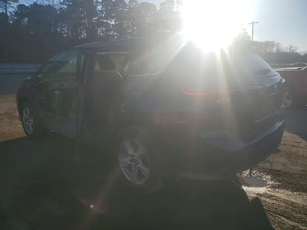 5TDZZRAH7NS538656 2022 TOYOTA HIGHLANDER - Image 2