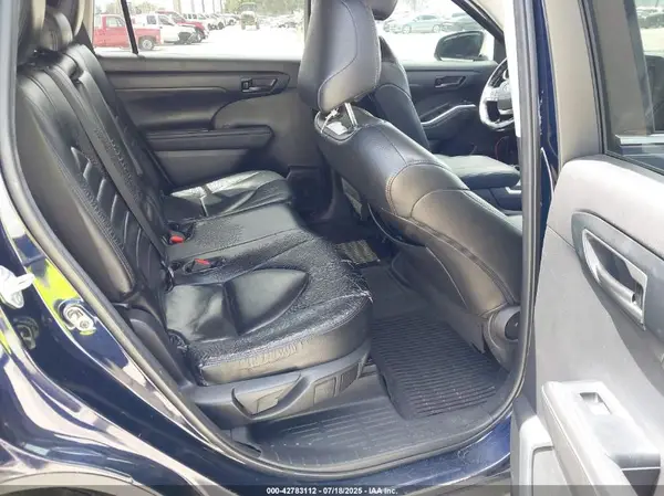 5TDZZRAH9LS006872 2020 TOYOTA HIGHLANDER - Image 8