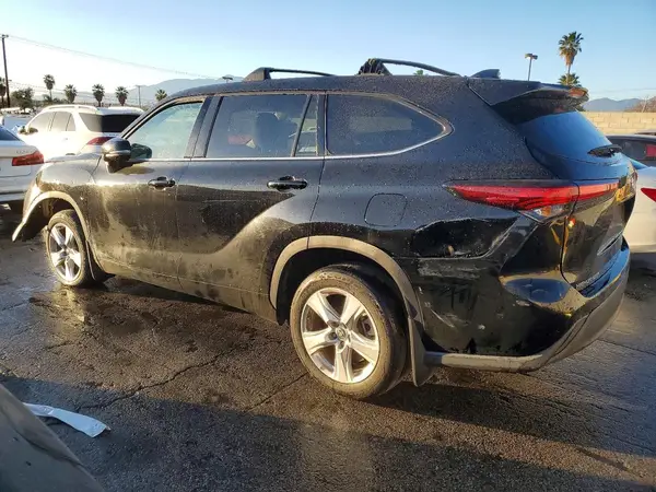 5TDZZRAH9MS070167 2021 TOYOTA HIGHLANDER - Image 2