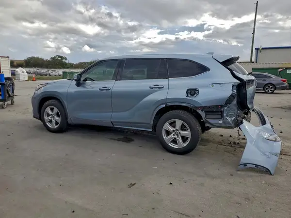 5TDZZRAH9MS074512 2021 TOYOTA HIGHLANDER - Image 2