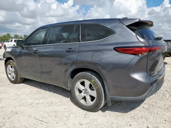5TDZZRAH9MS535787 2021 TOYOTA HIGHLANDER - Image 2