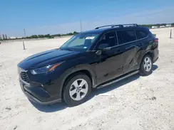5TDZZRAH9NS106523 2022 TOYOTA HIGHLANDER