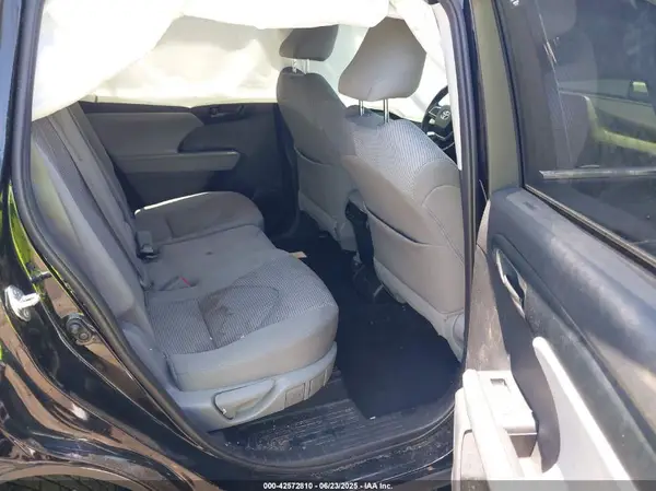 5TDZZRAH9NS107784 2022 TOYOTA HIGHLANDER - Image 8