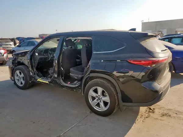 5TDZZRAH9NS540862 2022 TOYOTA HIGHLANDER - Image 2