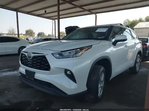 5TDZZRAHXLS002281 2020 TOYOTA HIGHLANDER - Image 2
