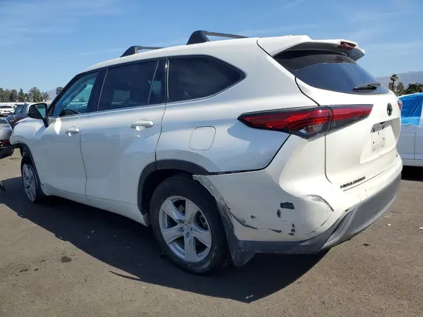 5TDZZRAHXMS057492 2021 TOYOTA HIGHLANDER - Image 2