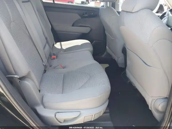 5TDZZRAHXMS089794 2021 TOYOTA HIGHLANDER - Image 8